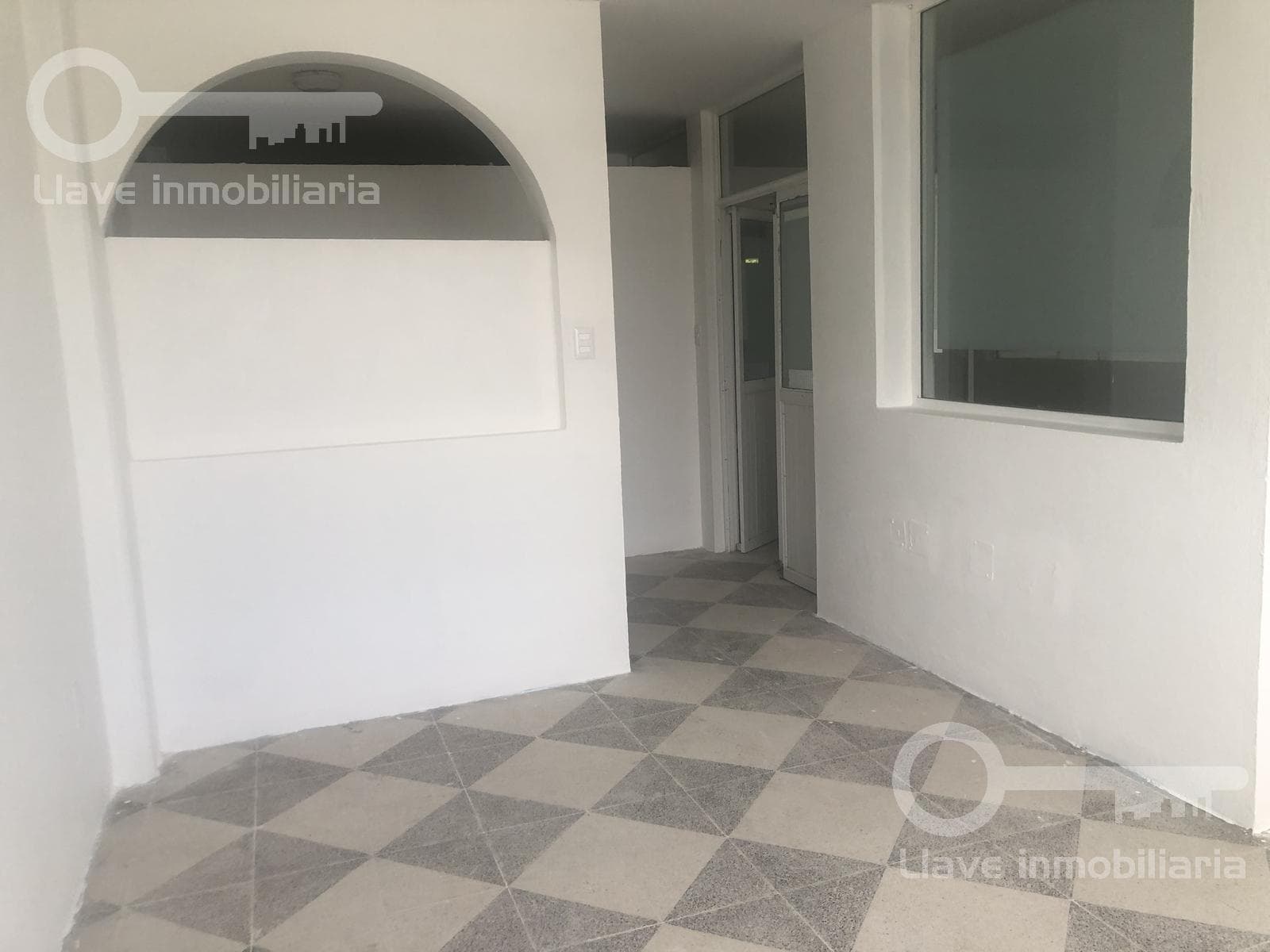 Oficina en Renta en Av. Benito Juárez, Col. Centro en Coatzacoalcos, Ver. - 1