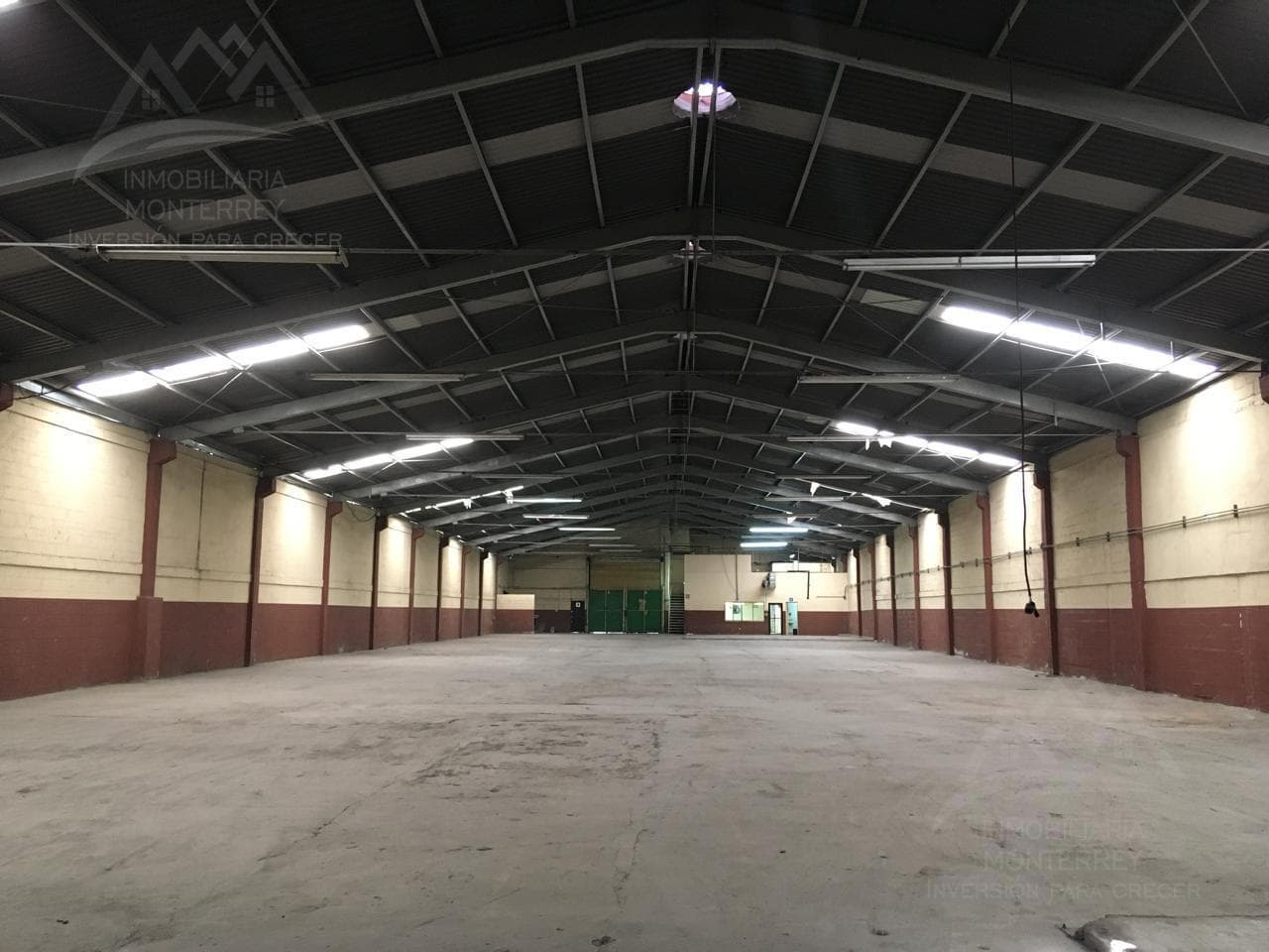 Bodega en renta de 1700 metros Industrial San nicolas de los Garza Nuevo León. - 1