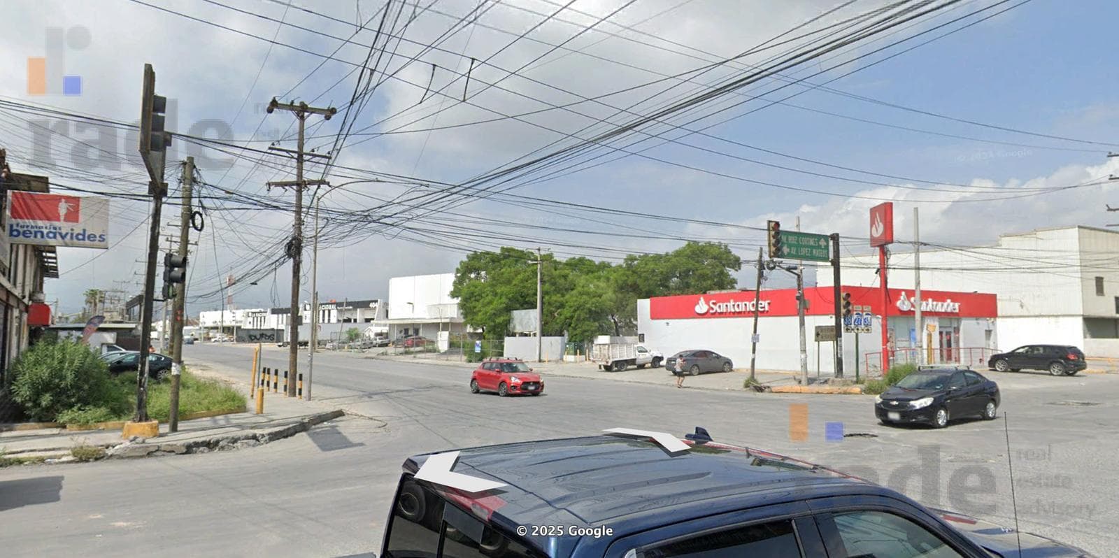 Terreno en esquina en Av Los Angeles y Av San Nicolás zona Mercado Abastos - 1