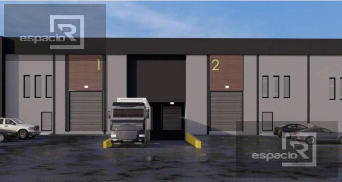 BODEGAS EN PRE-VENTA AL NORTE EN UBICACIÓN PRIVILEGIADA - 1