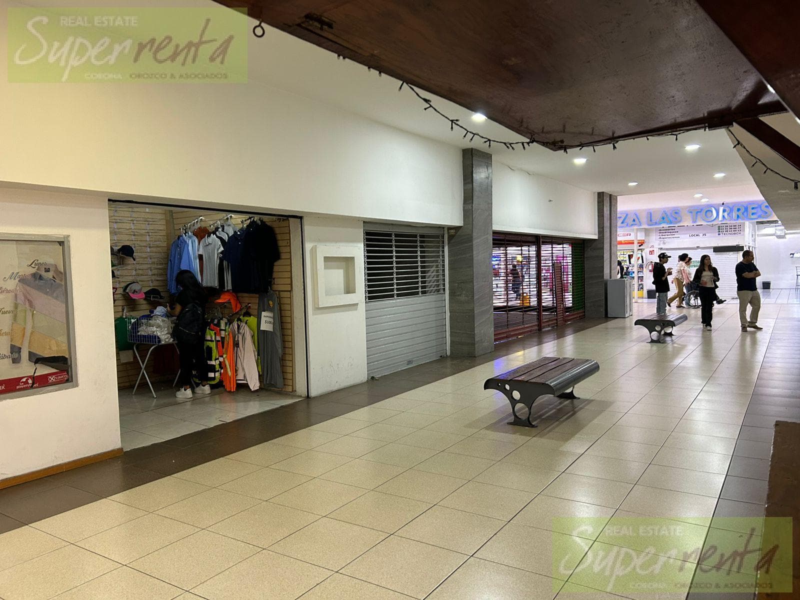EXCELENTE LOCAL EN RENTA PLAZA LA TORRES $10,950 - 1