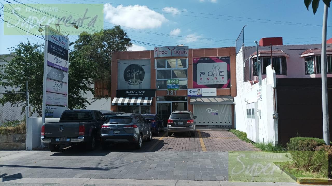 Local Comercial Plaza Yaquis-5 Col. Monraz $7,900.00 - 1