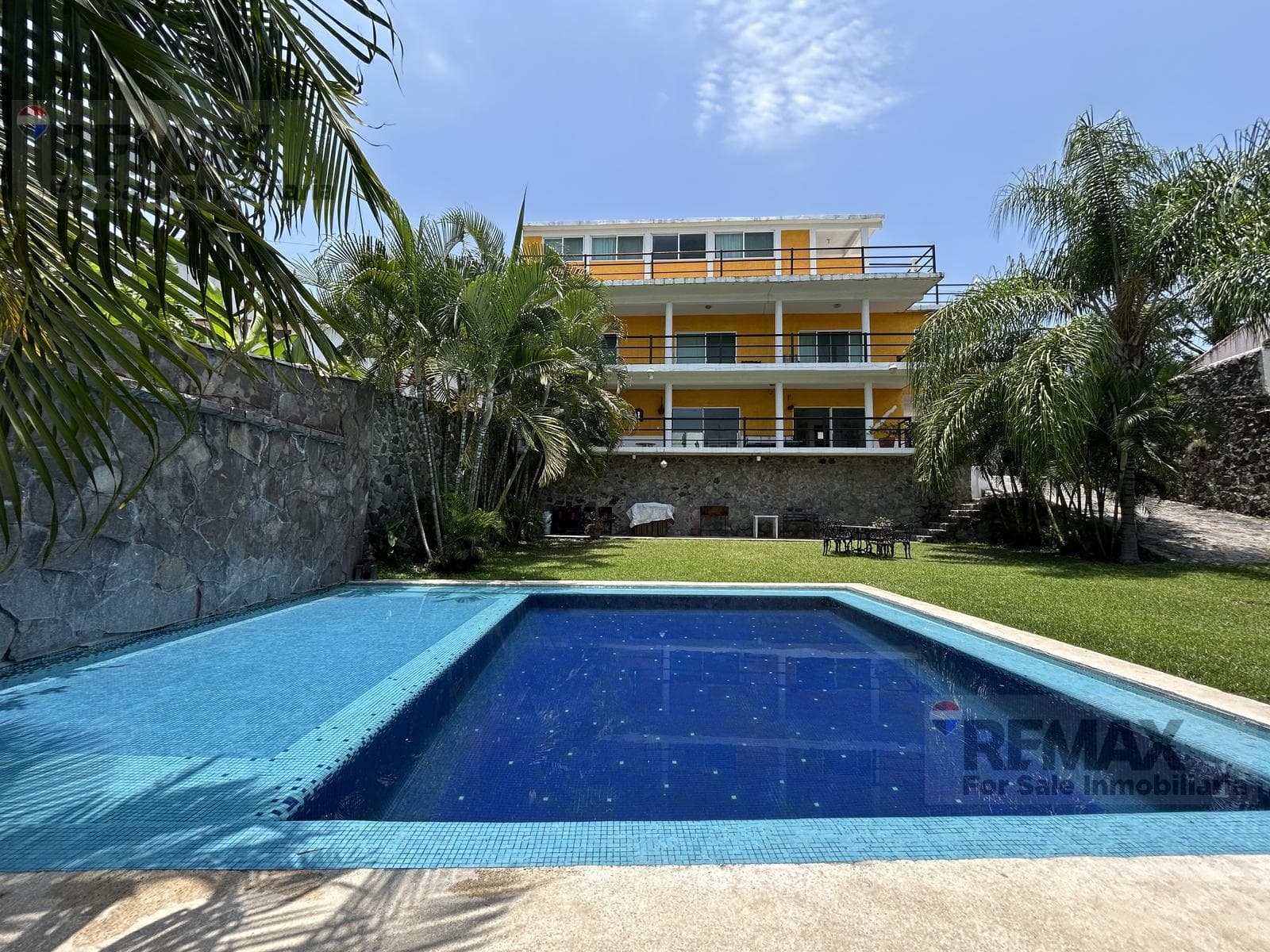 Venta y renta de casa en Brisas Temixco, Morelos, 8 recamarasClave 5779 - 1