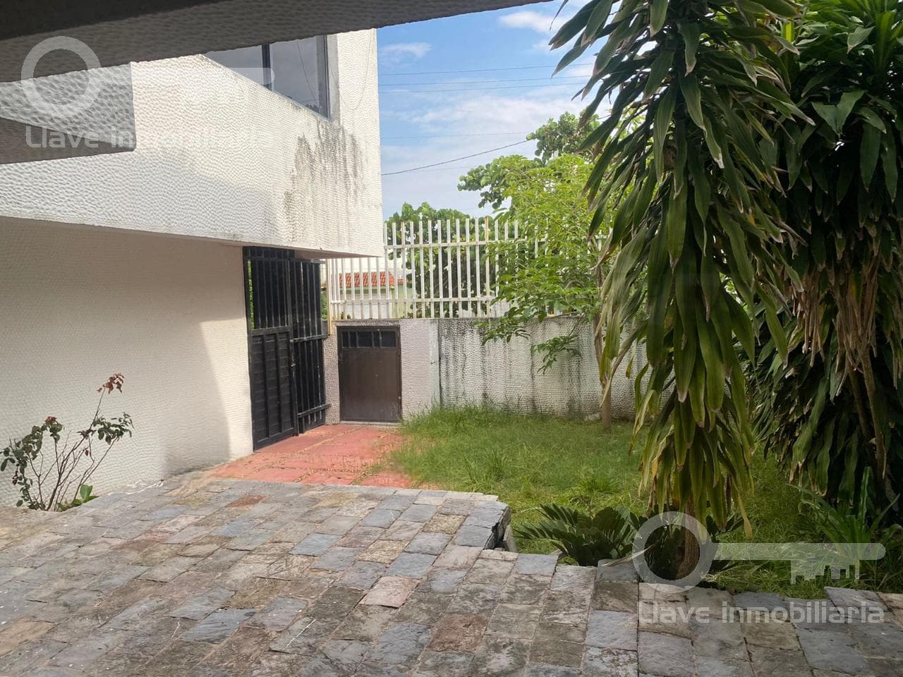 Casa residencial en Renta en Av. Cuauhtémoc, Col.Centro, Coatzacoalcos, Ver. - 1