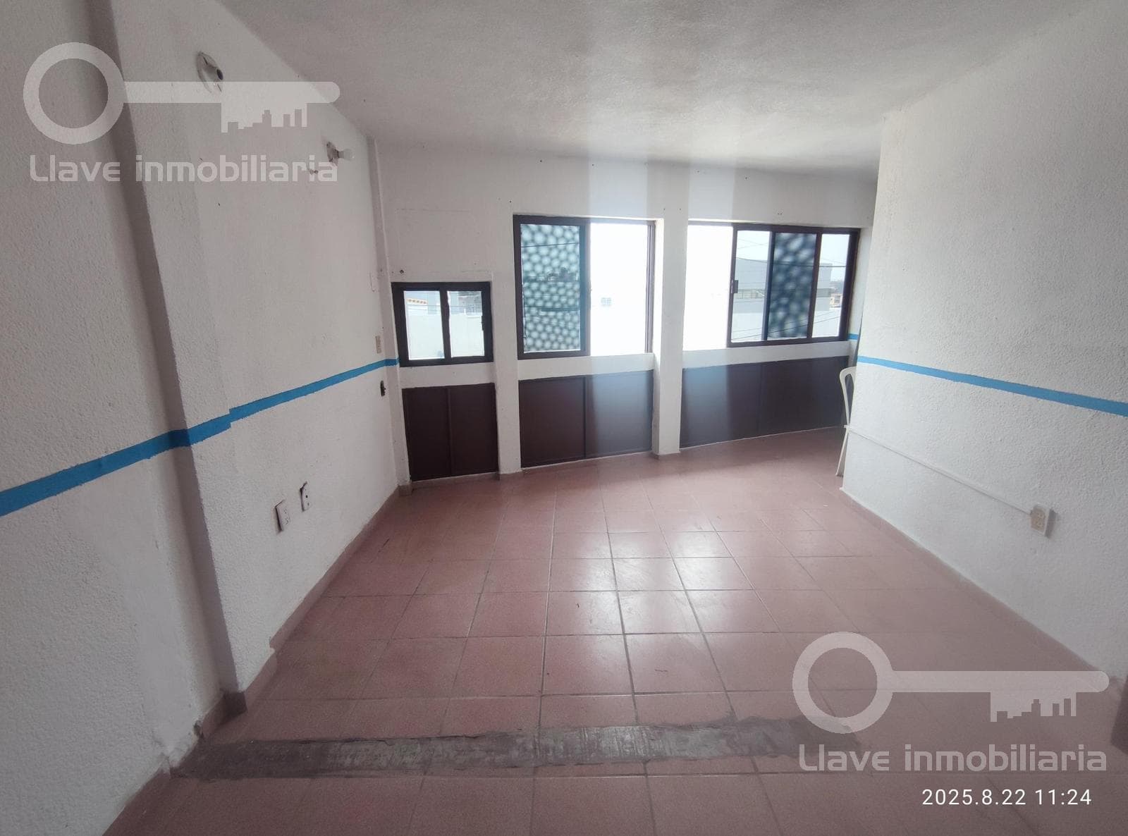 Oficina en Renta en Av. Ignacio Zaragoza, Col. Centro , Coatzacoalcos, Ver. - 1