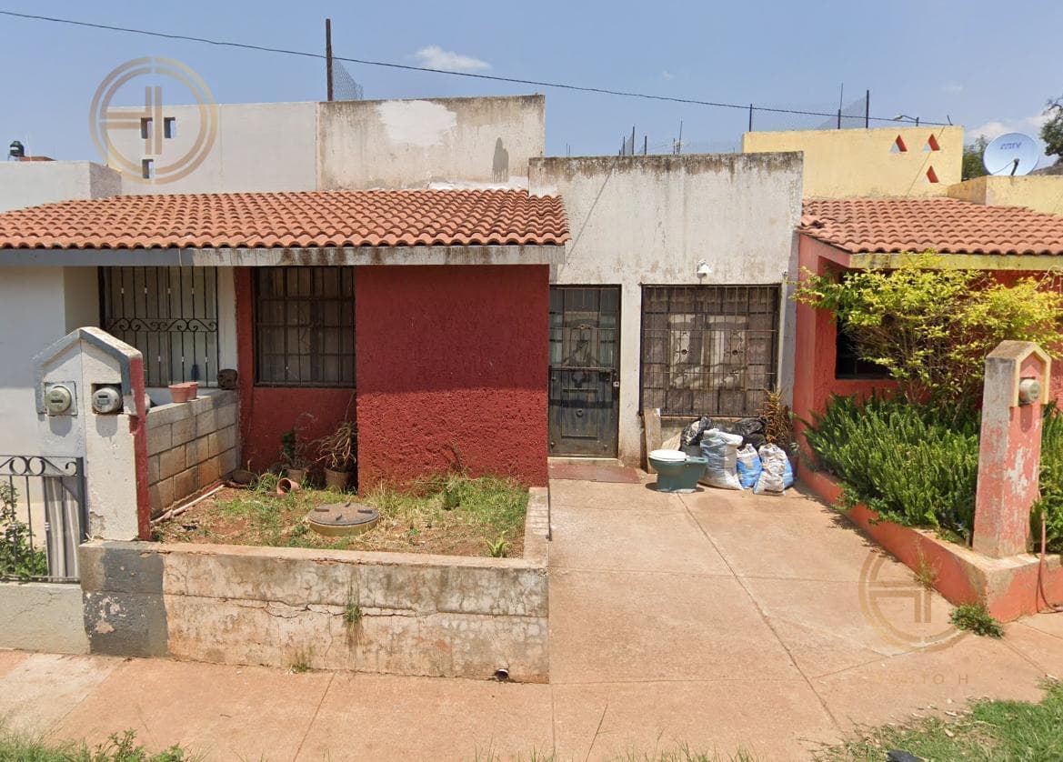 CASA A LA VENTA EN COLONIA ARANDAS CENTRO, FRACCIONAMIENTO TIERRA ROJA, ARANDAS, JALISCO, A 10 MINUTOS DE LA ZONA CENTRO DE ARANDAS. - 1