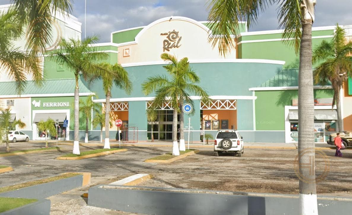 Local Comercial en Venta en Plaza Real a 4 min. de la Universidad Autónoma del Carmen II, Campeche. - 1