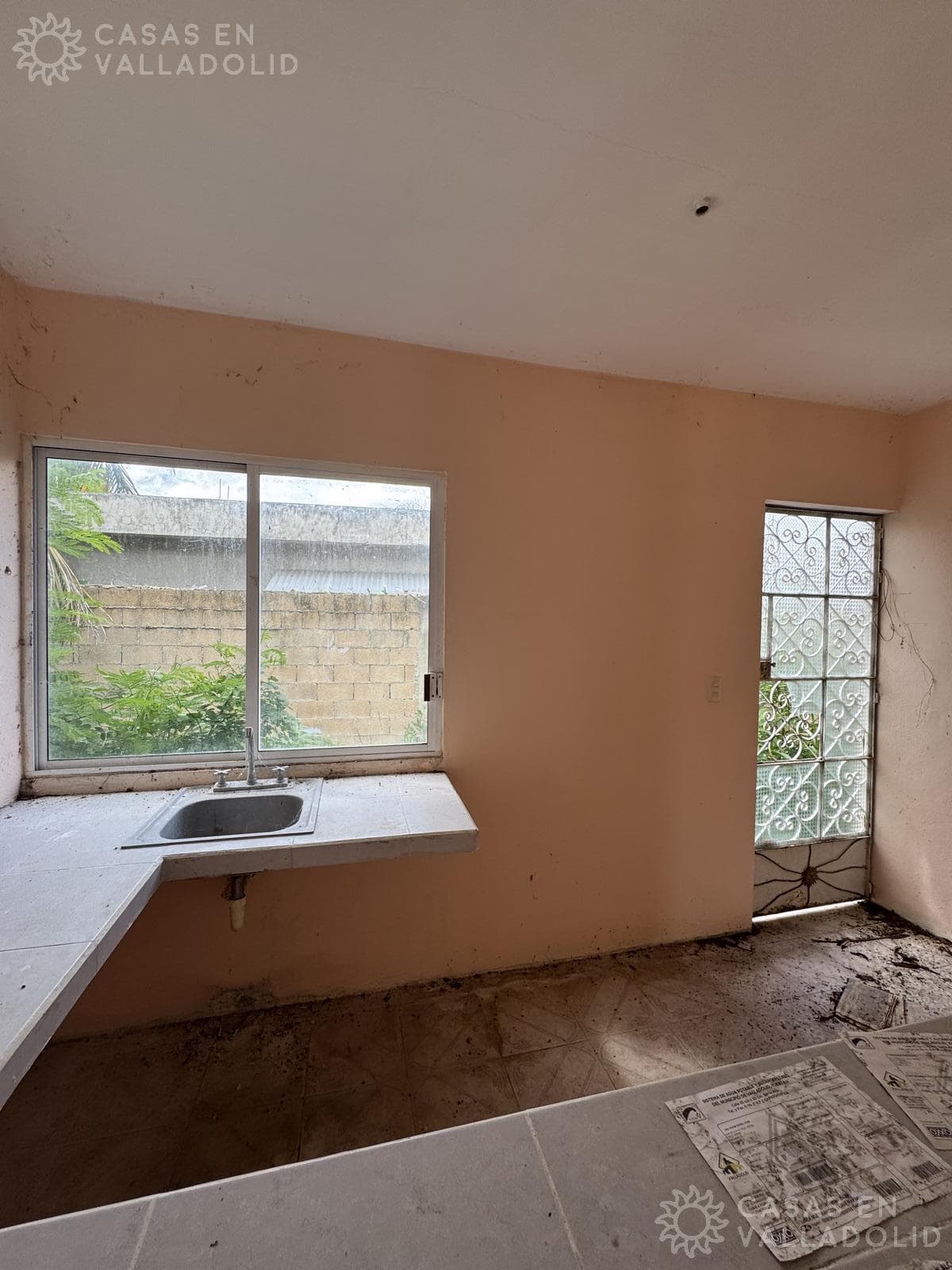 Casa en venta con excelente ubicación en Valladolid - 1
