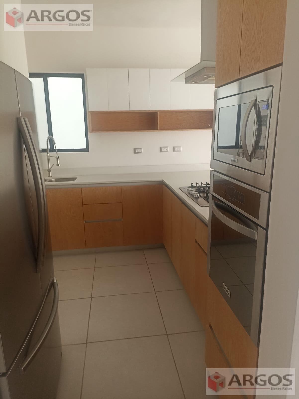 CASA EN VENTA EN PORTO CUMBRES - 1