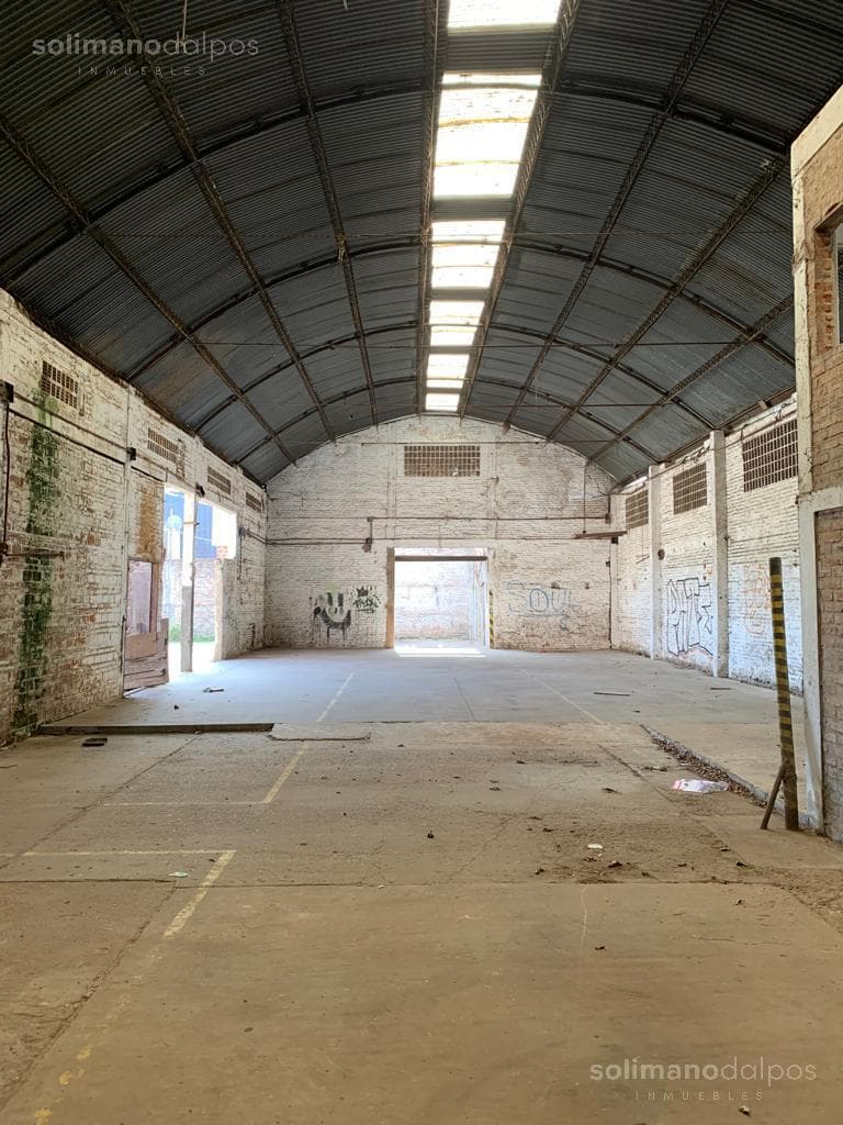 IMPONENTE GALPON ZONA INDUSTRIAL - 1