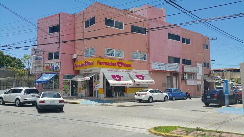 AMPLIAS OFICINAS EN RENTA, A 1/2 CUADRA DE LA TORRE MEDICA. - 1