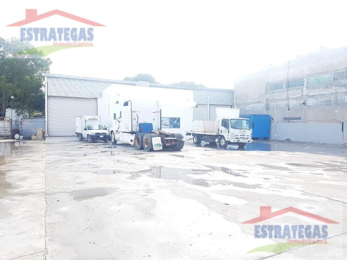 Bodega Industrial - Fraccionamiento Residencial del Lago - 1