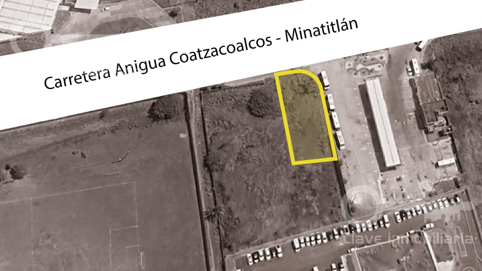 Renta de Terreno de 843 m2 en Av. Universidad, Col. Duport Ostión, Coatzacoalcos, Ver. - 1