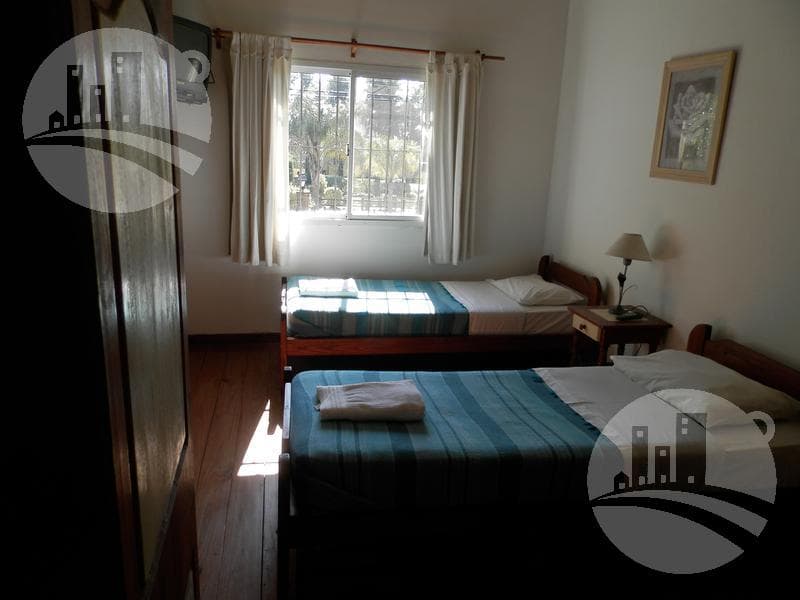 Venta de complejo turístico o como condominio de 7 casas . - 1