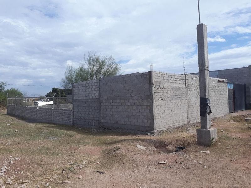 SE VENDE TERRENO CON CONSTRUCCION COL. TEPEKA 3 - 1