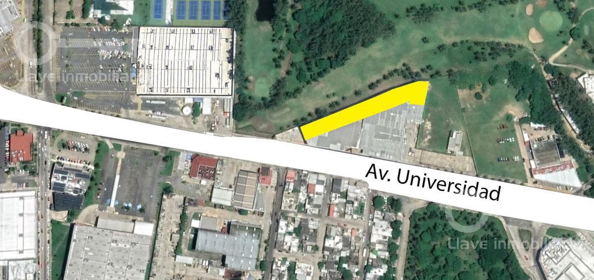 Bodega Industrial (Nave 1) en Renta en Av. Universidad, Col. Iquisa, Coatzacoalcos, Ver. - 1