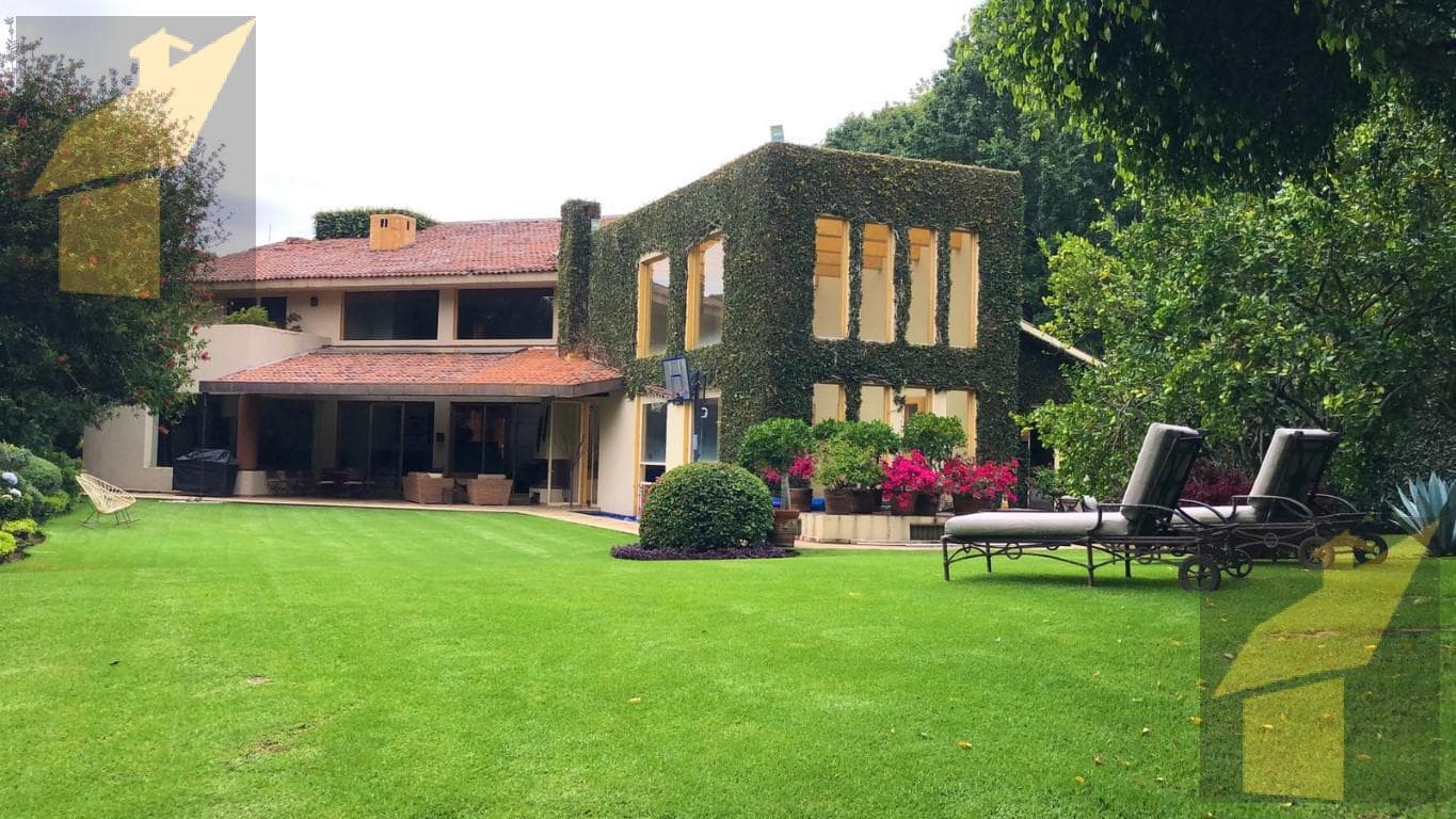 CASA EN VENTA EN ESQUINA EN EL PARAISO DEL CLUB DE GOLF MALINALCO, PUEBLO MÁGICO - 1