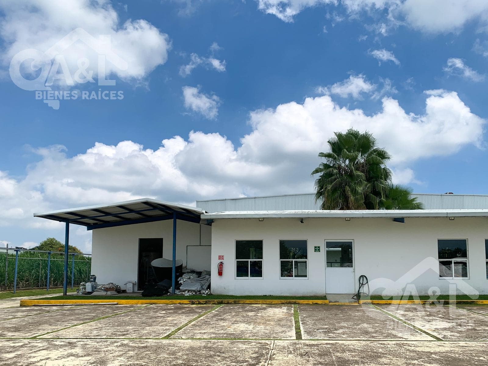 Terreno Nave industrial y Oficinas en Venta en la Orduña Coatepec - 1