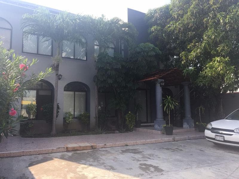 OFICINAS EN RENTA, SOBRE AV. CAMARÓN. - 1