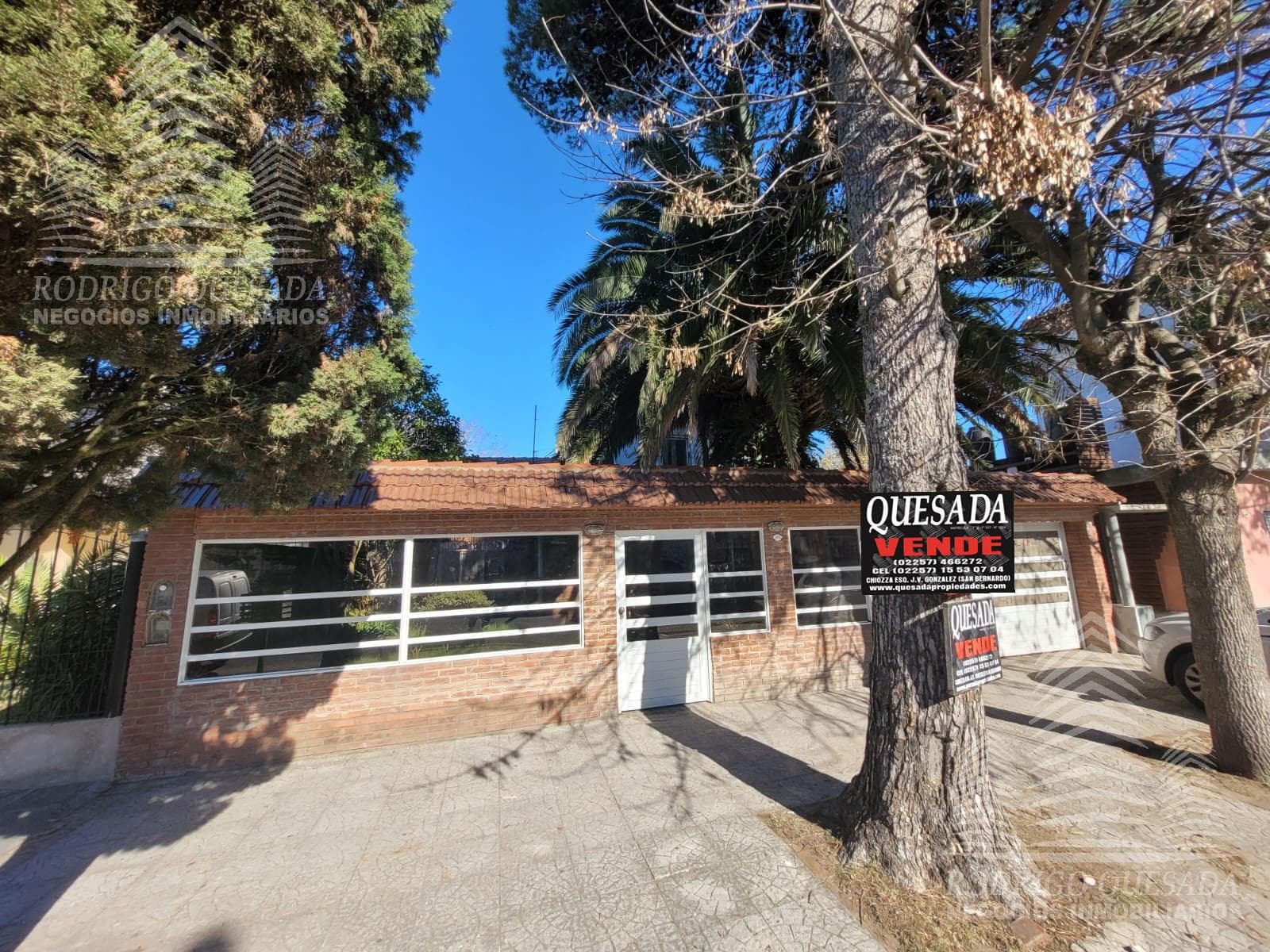 CASA EN SANTA TERESITA - 1