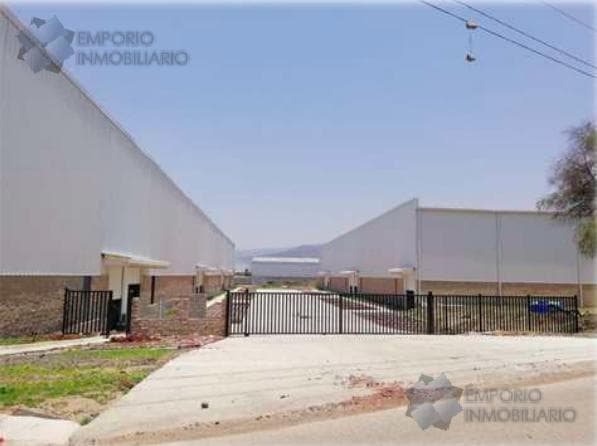 Nave Industrial Renta Carr. Tlajomulco - San Miguel Cuyutlán $72,000 B390 E1 - 1