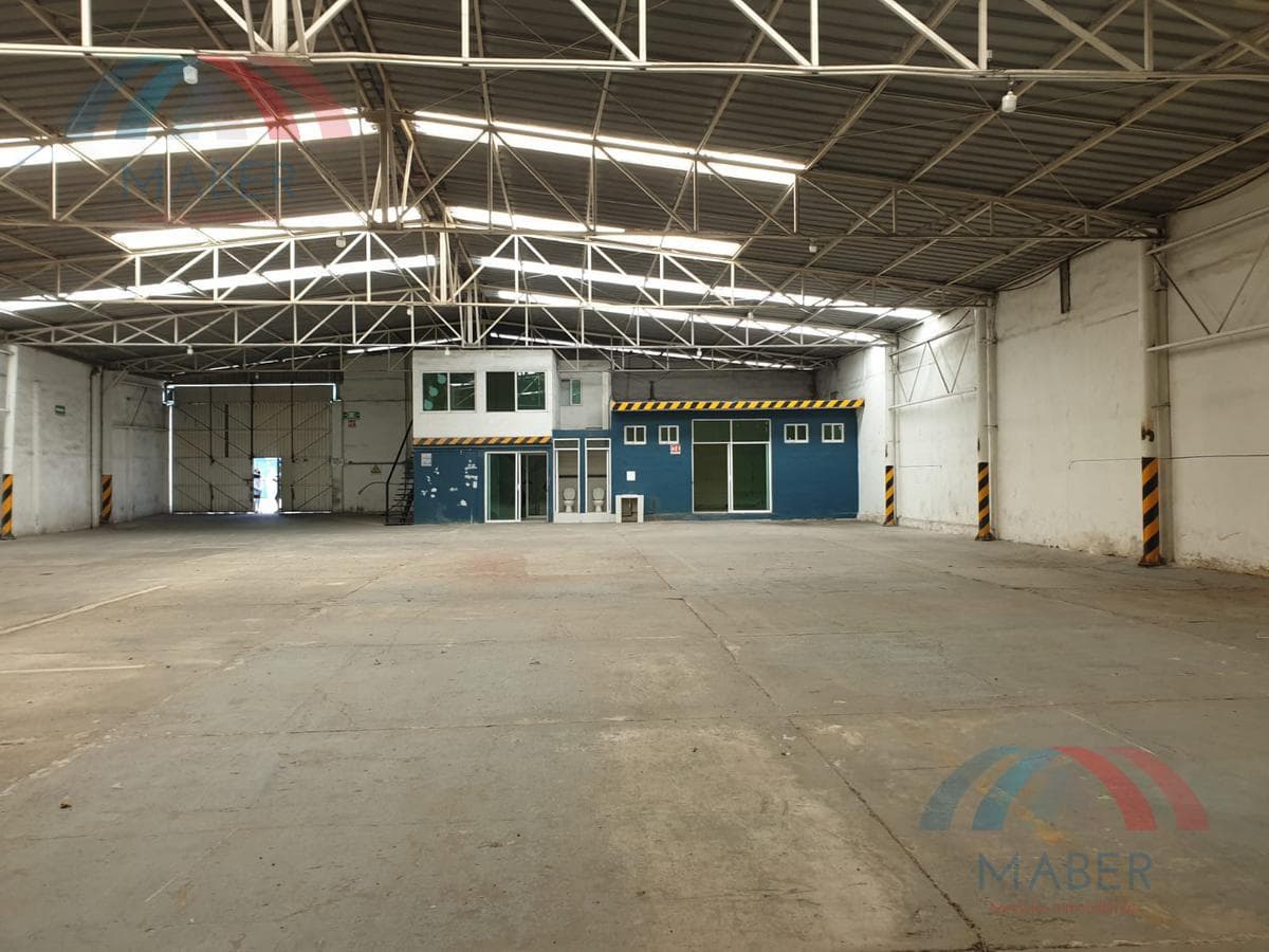 Bodega en renta zona Cuautlancingo - 1