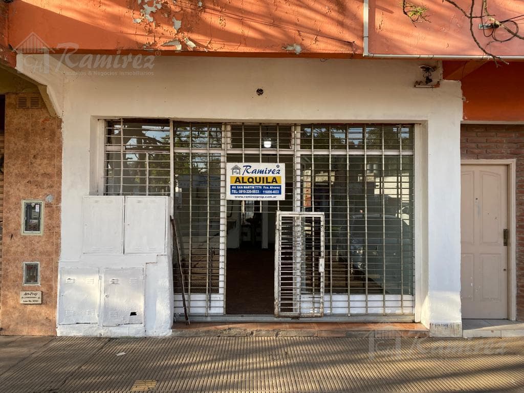 Local En Alquiler - Francisco Alvarez, Moreno - 1