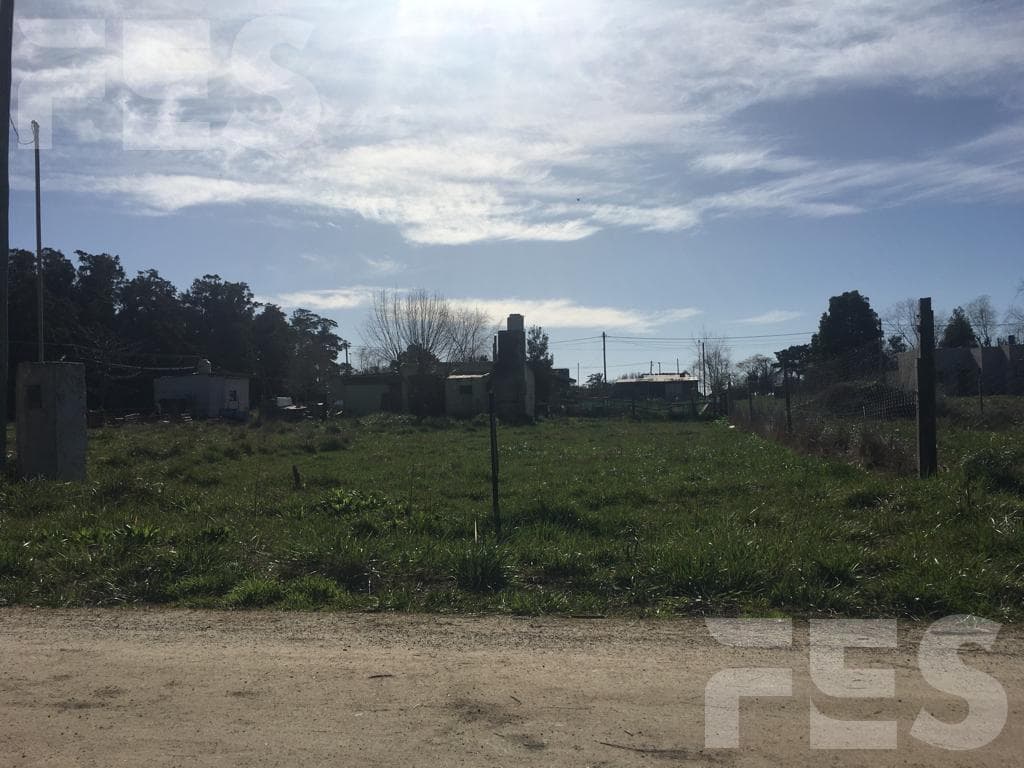 LOTE EN OPORTUNIDAD- Madariaga, barrio Kennedy - 1