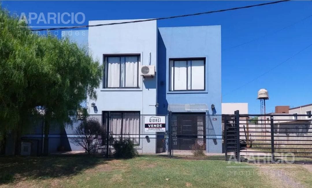 Casa en 30 entre 31 y 33 - 1