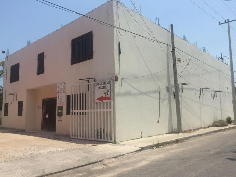 OFICINAS ADMINISTRATIVAS + PATIO DE MANIOBRAS, EN RENTA - 1
