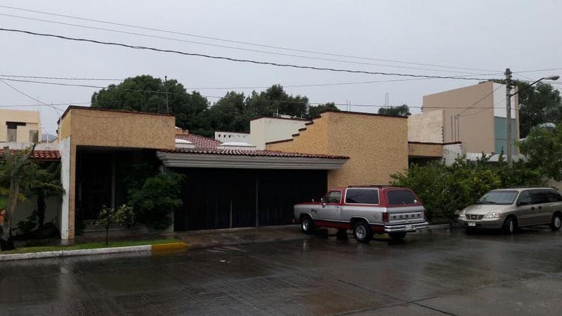 SE VENDE RESIDENCIA EN VILLAS DE JACONA, JACONA, MICH. - 1