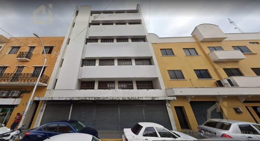 Edificio en Venta en el centro de Villahermosa, cerca de Plaza de Armas, cuenta con local comercial y departamentos habitacionales - 1