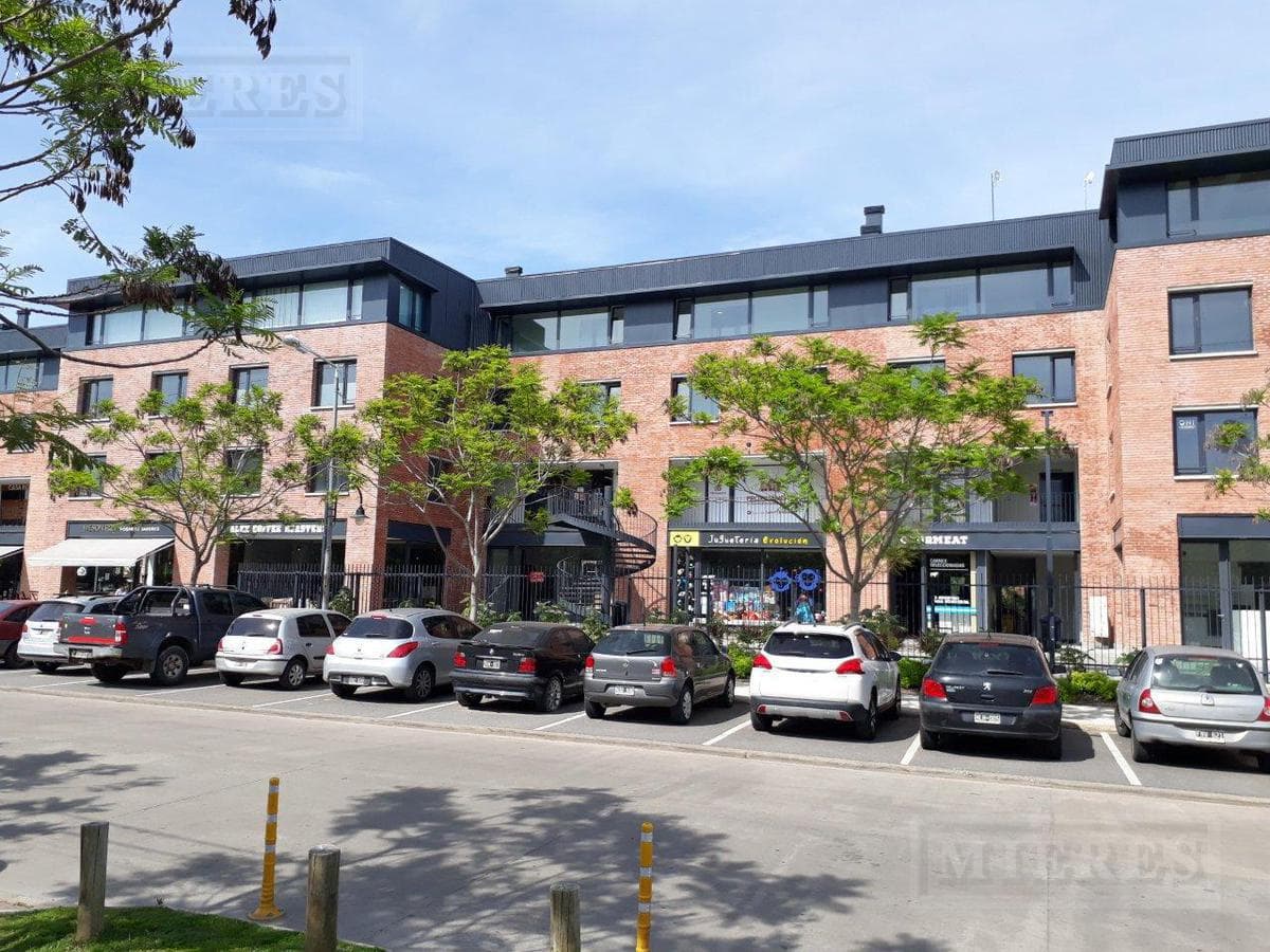 Venta de Local/Oficina en San Fernando - 51 m² - Centro Comercial BuenaVista - 1