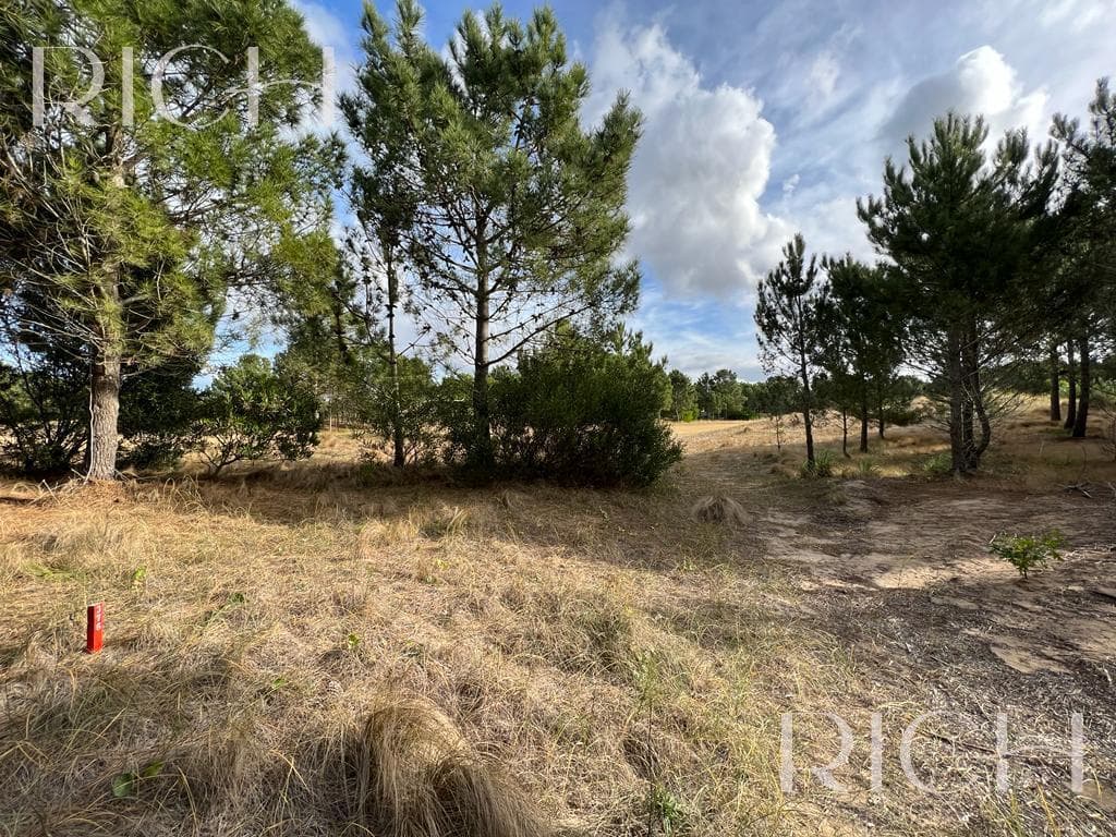 Terreno en venta Costa Esmeralda con vista a cancha de golf - 1