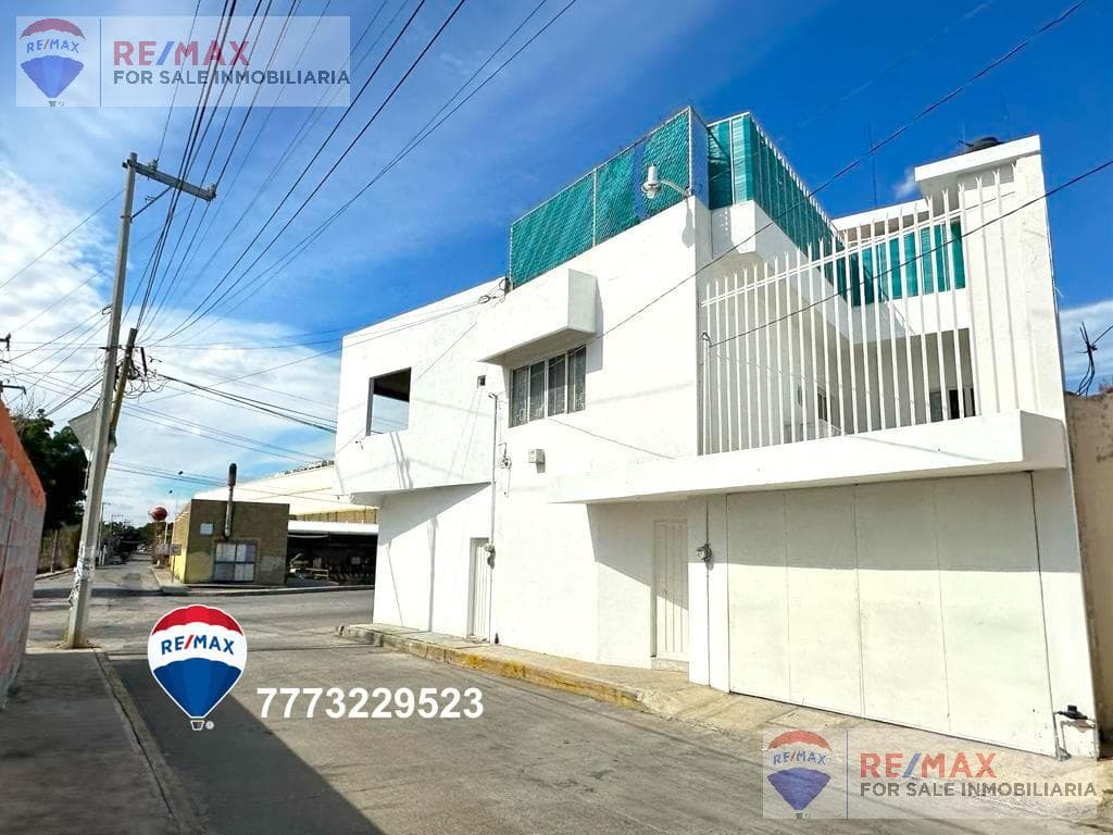 Venta de propiedad con dos locales comerciales, frente a Soriana CuautlaClave 4639 - 1