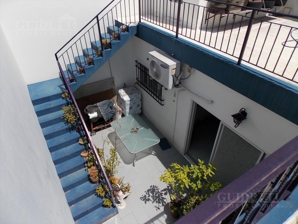 Venta Casa Lote propio con garage y terraza - Monte Castro - 1