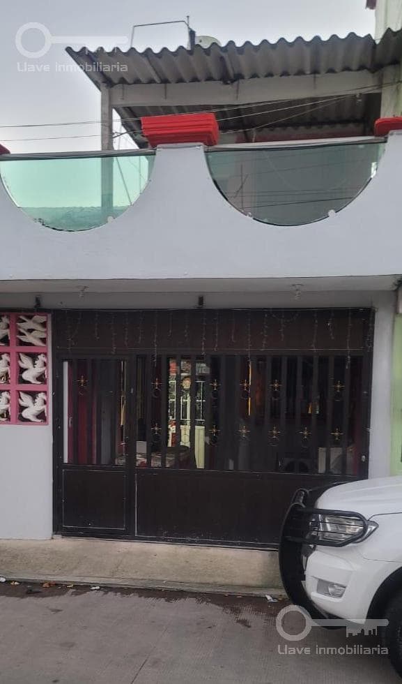 Venta de Casa con 3 recámaras en Andador 7, Col. Guadalupe Tepeyac Etapa 2, Nanchital, Ver. - 1
