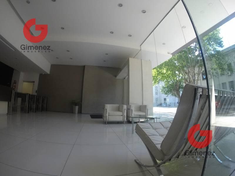 Excelente Piso de Oficinas - Alquiler - 1