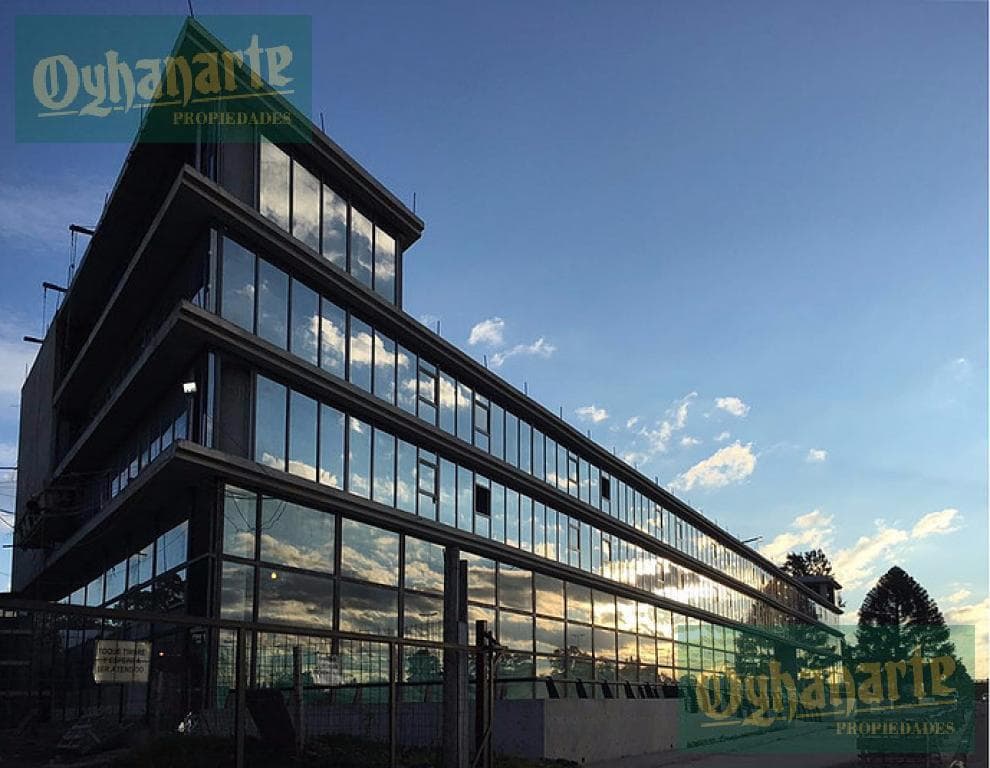 VENTA y ALQUILER de OFICINAS en COMPLEJO K41 sobre ACCESO OESTE - MORENO. - 1