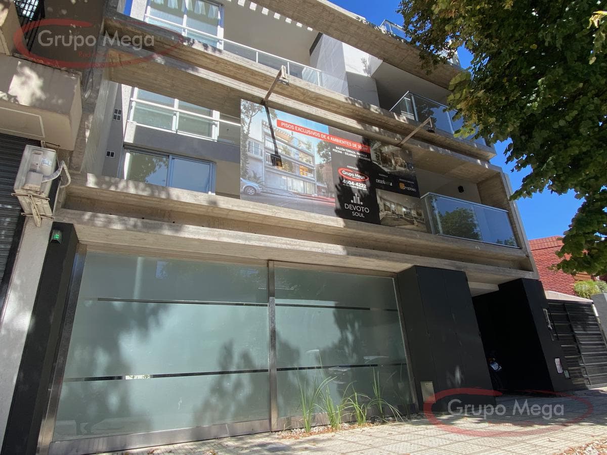 Espectacular piso de 4 amb c/balcón terraza y 2 esp. guardacoches - 1