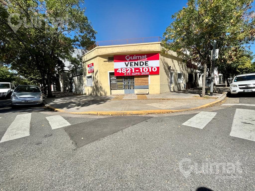 EXCELENTE LOCAL CON VIVIENDA SOBRE LOTE PROPIO EN ESQUINA - 1
