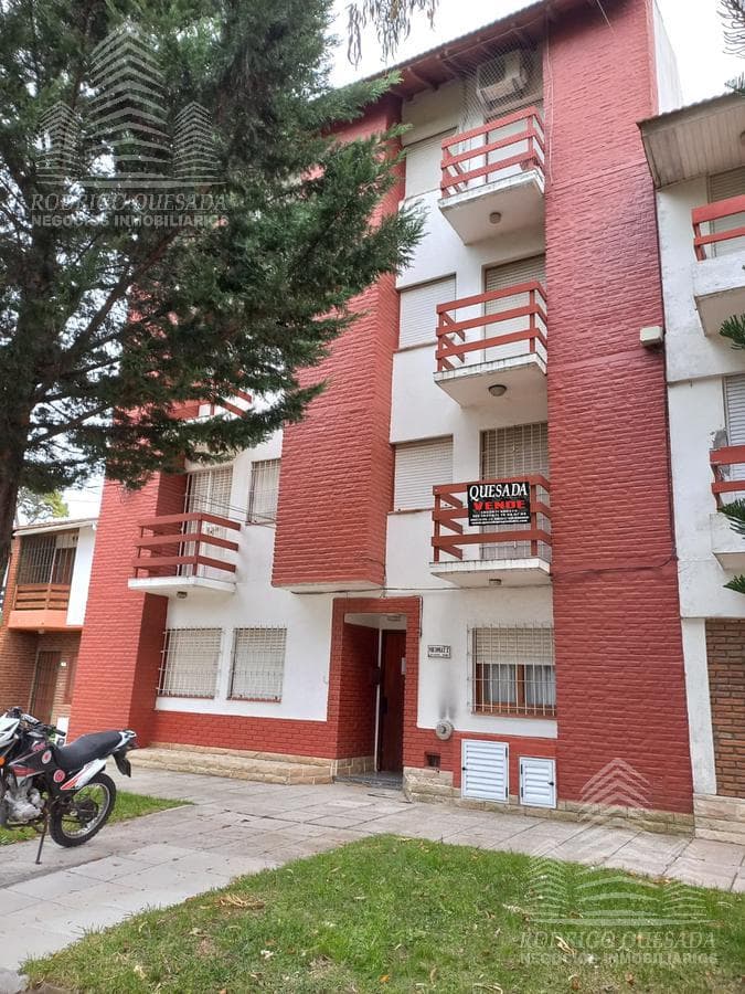 Hermoso departamento 3 ambientes t/ los servicios-Mitre Nº3138 - 1