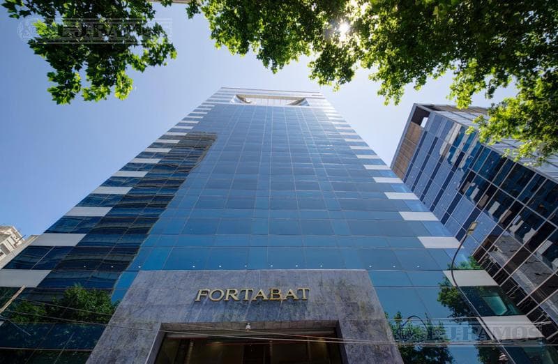 Alquiler de oficina de 500m2 en Plaza Roma - 1