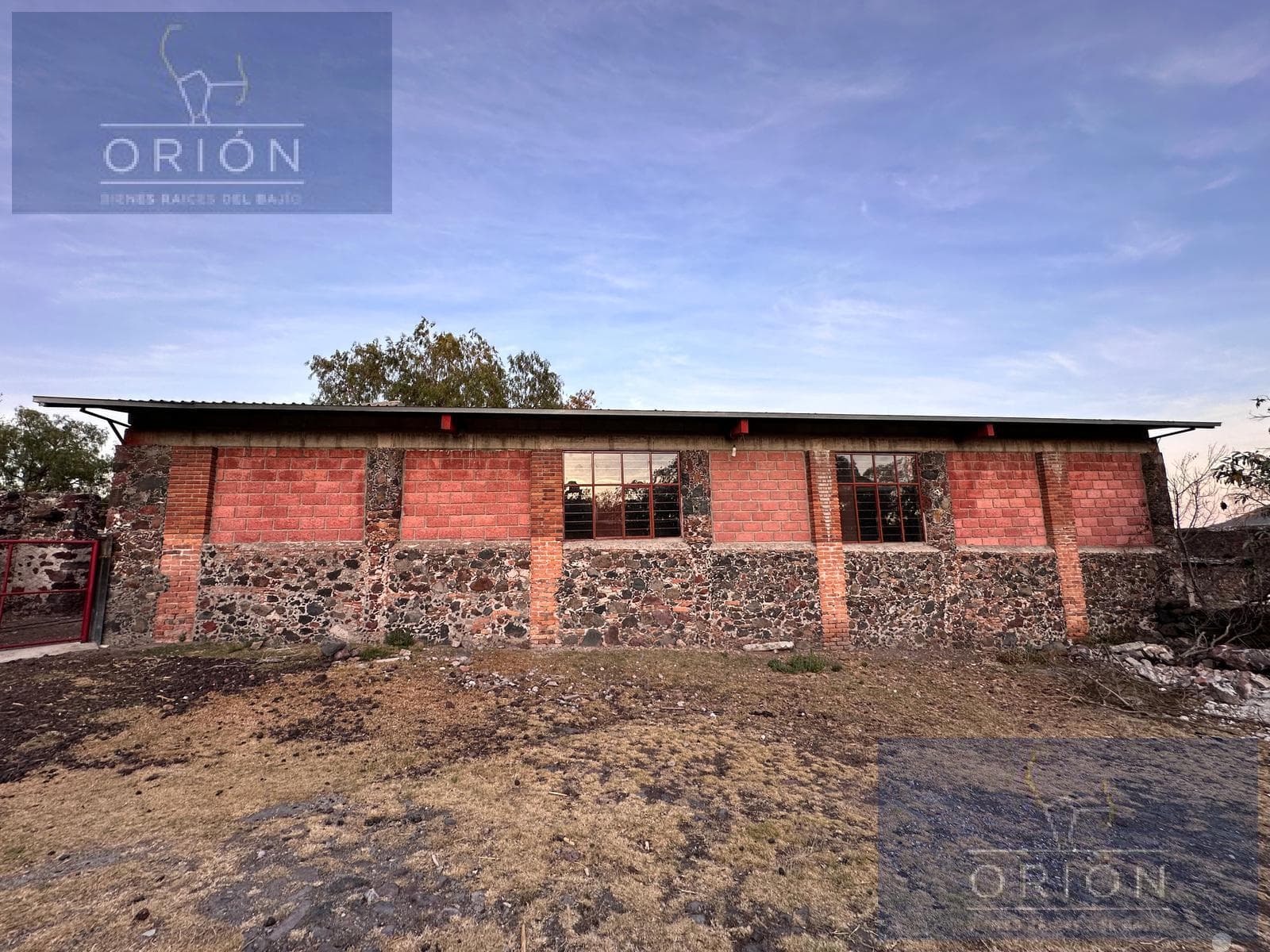 Bodega renta ARCO NORTE KM 94 Soyaniquilpan Edo Mex - 1