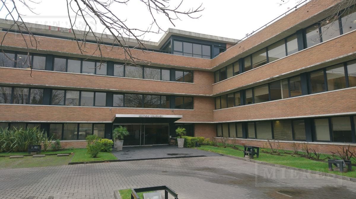 Excelente Oficina en Alquiler (168 m²) cercana a Acceso Tigre - 1