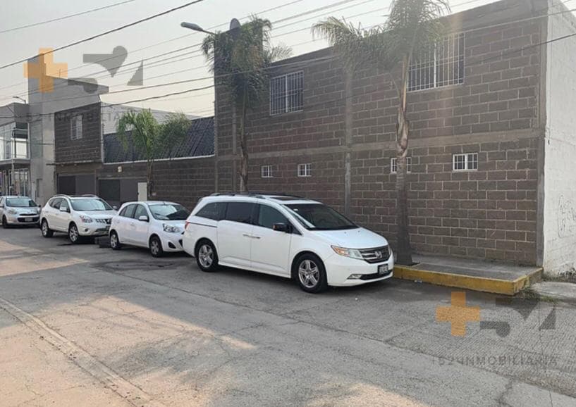 Bodega En Venta Cerca De La 25 Poniente Y Antuñano - 1