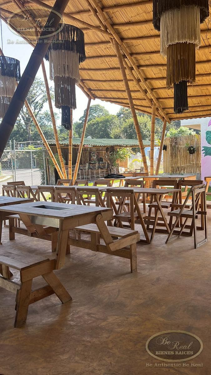 Se RENTA Restaurante totalmente equipado cerca carr vieja Coatepec - 1