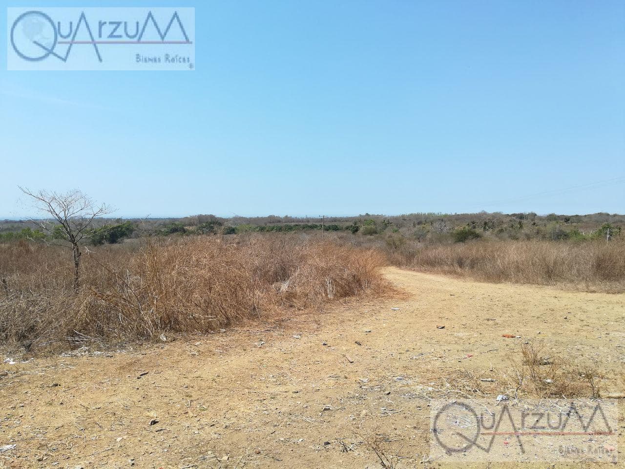 Terreno en venta en Chutla, muy cerca de Zihuatanejo-Guerrero - 1