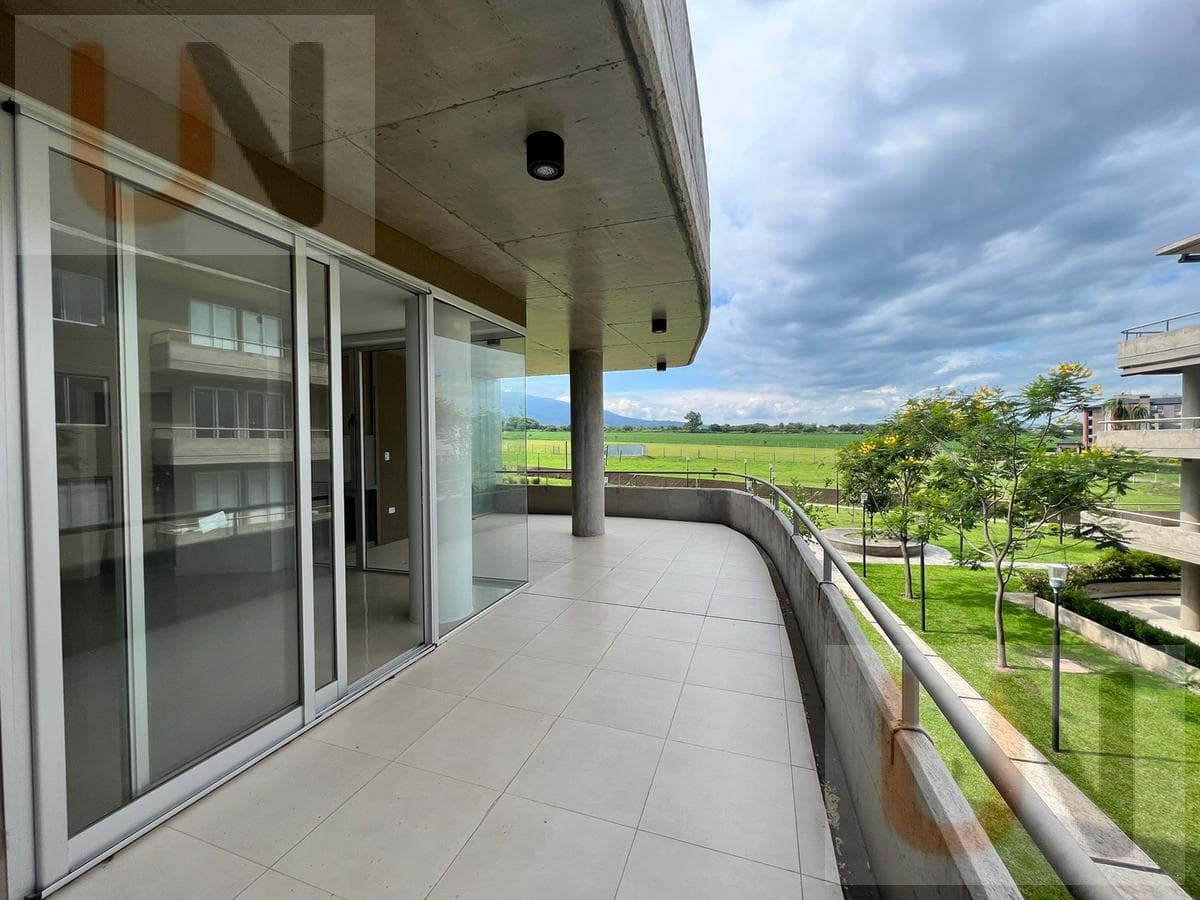 Departamento - Av. Peron - 1