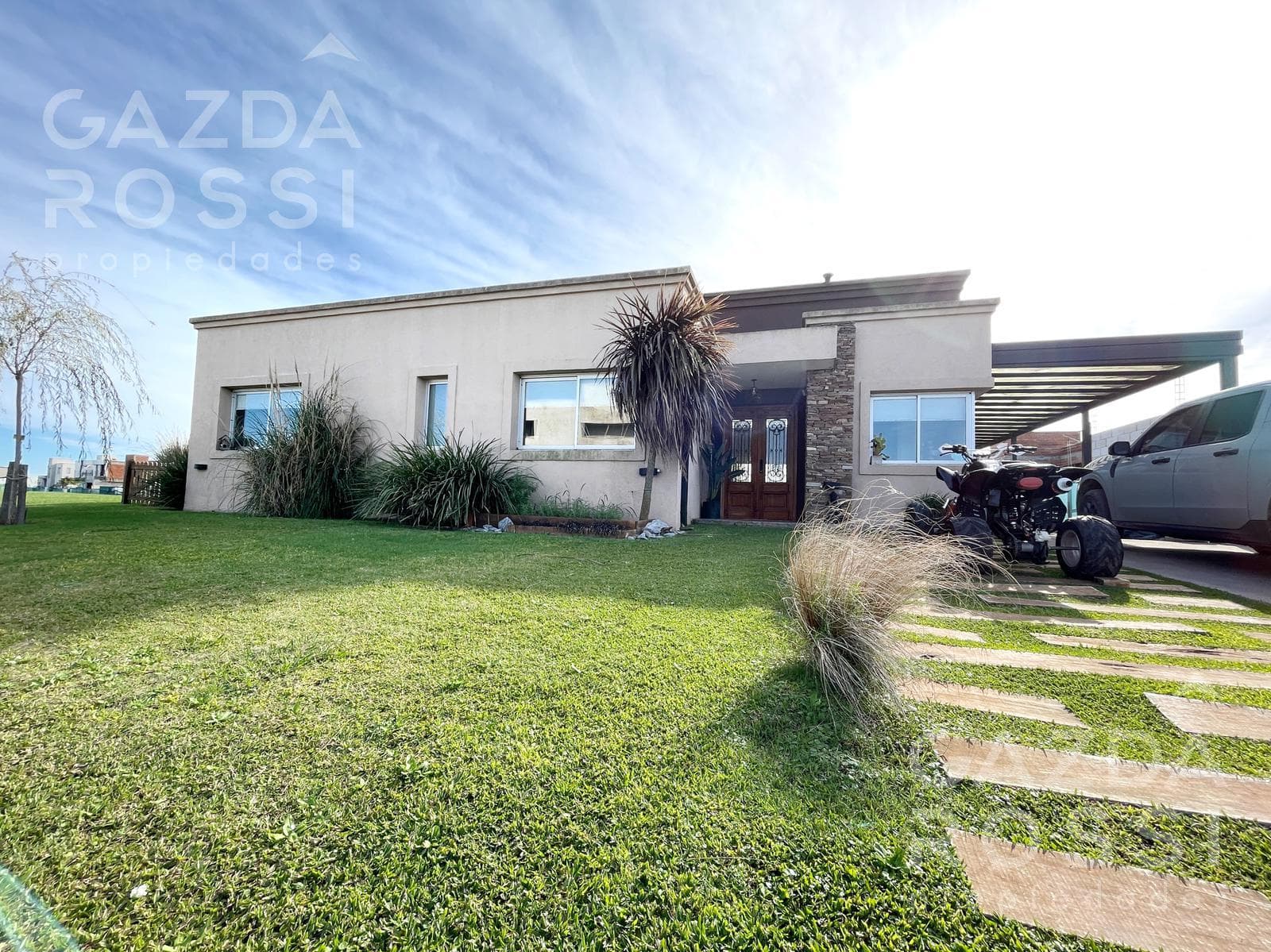 Casa con pileta en Horizontes al Sur - 1